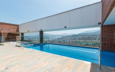 El Poblado Apartment With Amazing Rooftop Pool and View