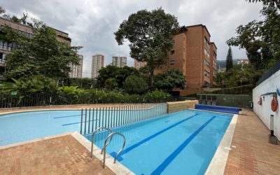 Central A/C Stylish El Poblado Apartment with Recessed Lighting, Modern Appliances and a Great Pool