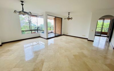 Low Cost El Poblado Apartment With Two Balconies Nearby Popular Country Club and Golf Course
