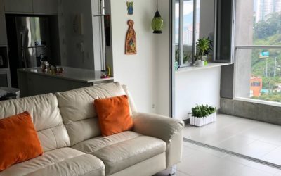 18th Floor El Poblado Apartment With Complete Amenities And Low Fees