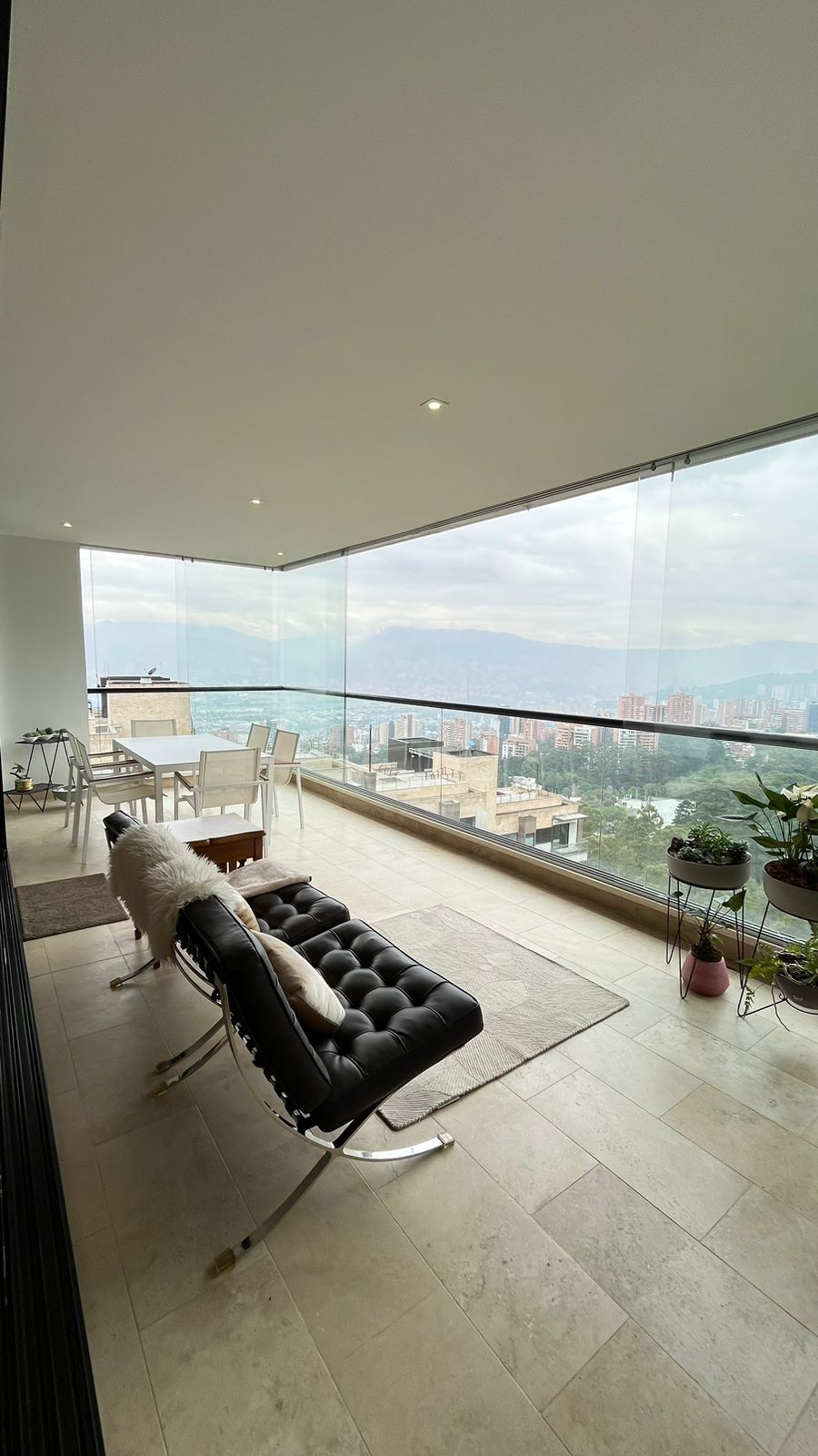 Spectacular 14th Floor El Poblado Apartment With Panoramic Mountain Views and Direct Elevator Access