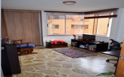 Remodeler’s Delight; Well-Located El Poblado Apartment With ROI Potential and Low Monthly Fees