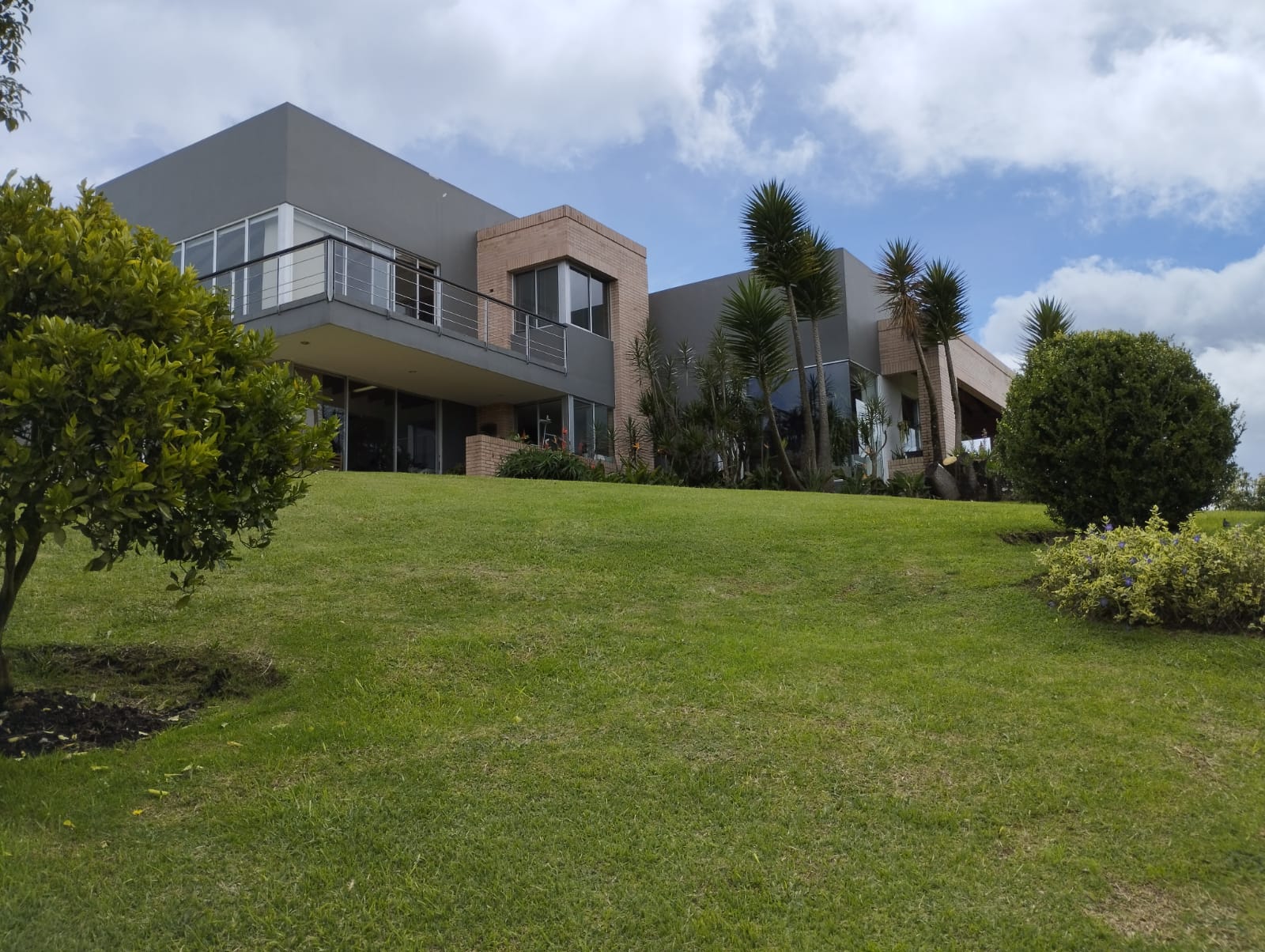 Well-Constructed Envigado 5BR Home With Beautifully Manicured 1.78 Acres, High Ceilings, and 20 Min. to International Airport
