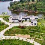 The Ultimate El Peñol Lake House, Turnkey, Top-Of-The-Line, Modern 2 Year Old Luxury Home With Private Tennis Court , Jacuzzi & Lake Vistas