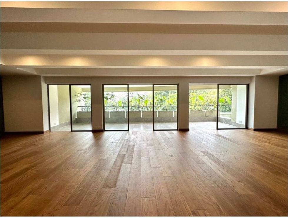 Massive, Remodeled 4BR El Poblado Apartment With Exceptional Balcony, Open Spaces, and Exquisite Finishing’s