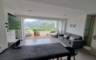 Very Low Cost, Low Fee Two-Level Penthouse With Rooftop Jacuzzi 20 Min NW From Medellin in San Jeronimo; Perfect For A Retiree