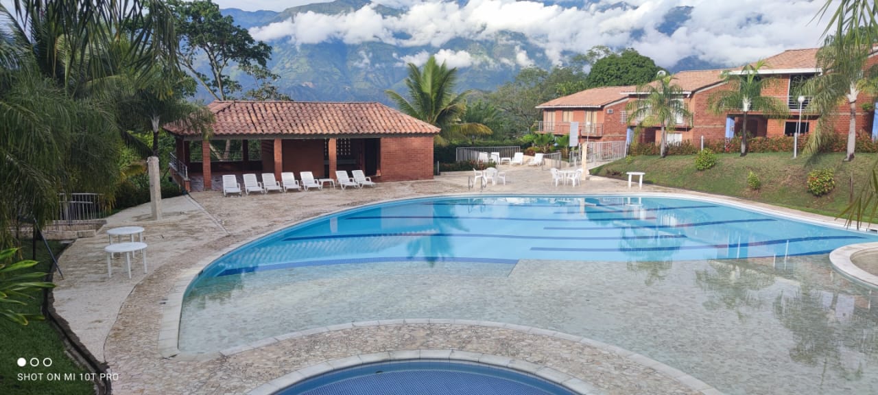 Well Below Market 4BR Gated Community Home In Santa Fe de Antioquia With Jacuzzi, A/C, and Community Pool