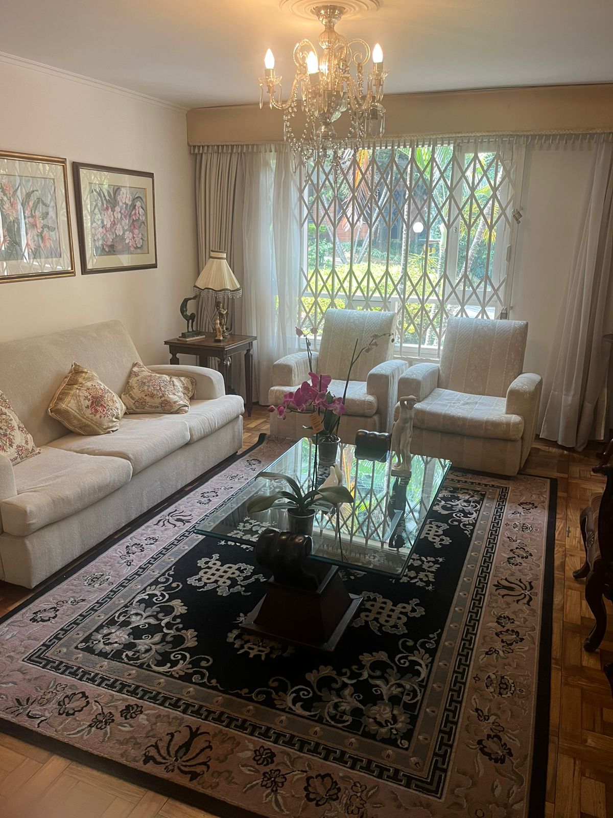 First Floor Provenza (El Poblado) 4BR Apartment; Steps From Entertainment With Private Terrace Space