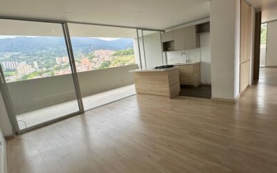 Low Cost 3BR Envigado Apartment With Soothing Green Views and Low Monthly Fees