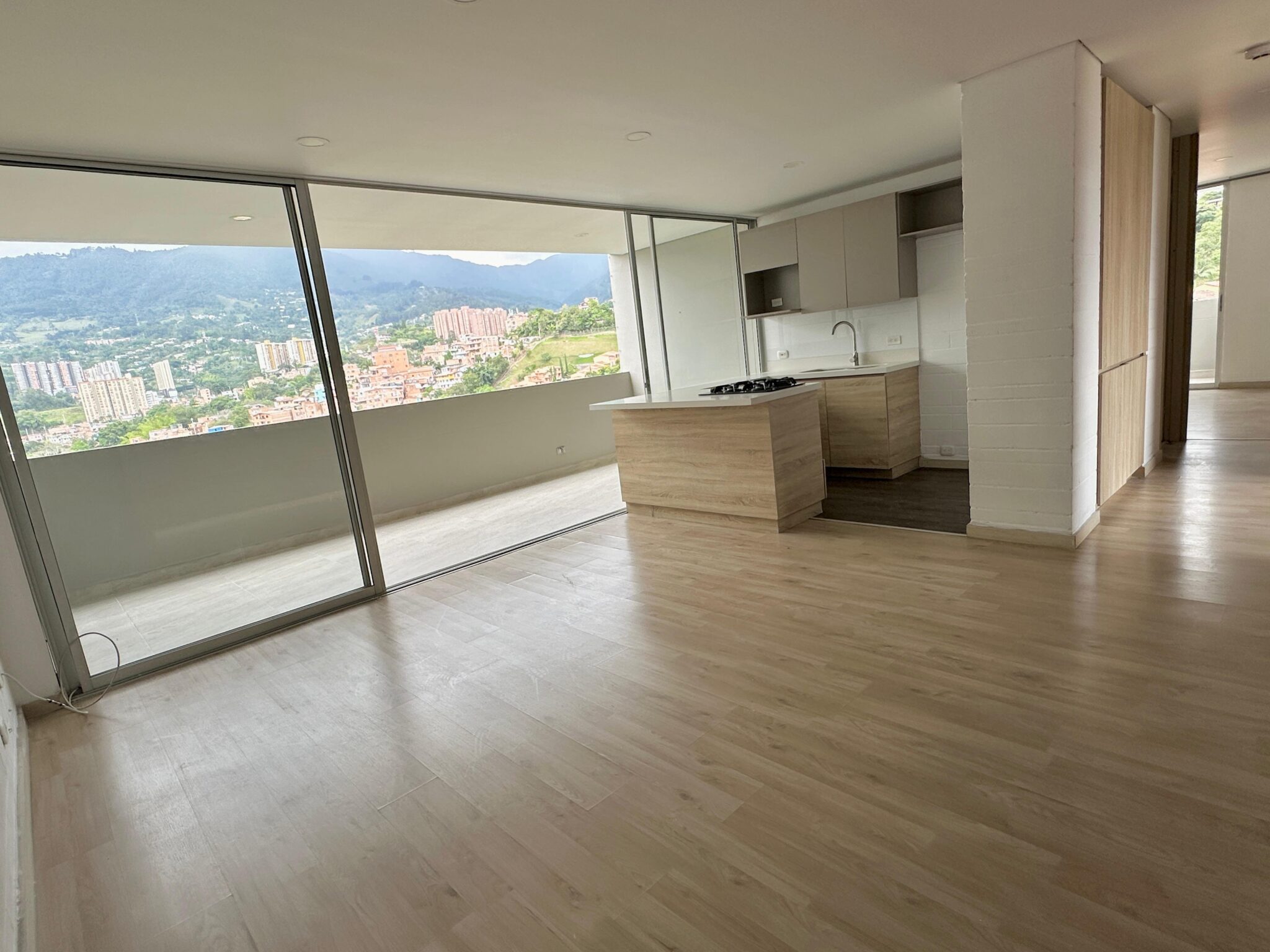 Low Cost 3BR Envigado Apartment With Soothing Green Views and Low Monthly Fees