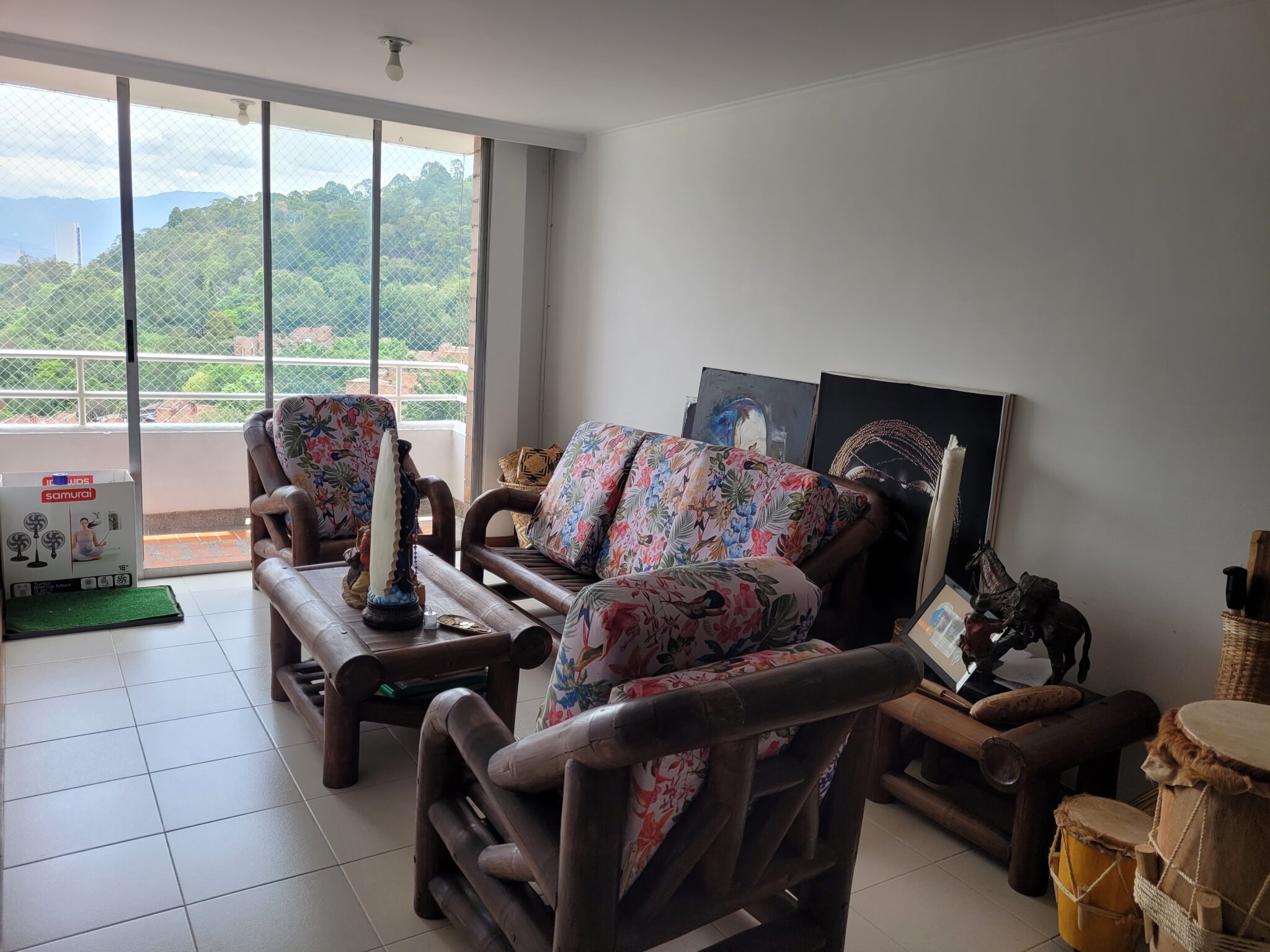 High-Rise Views On A Budget; 14th Floor 3BR El Poblado Apartment With Low Taxes