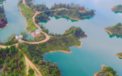 Ready-To-Build 1/4 Acre Waterfront Guatape Lot In Gated Community – Includes Water, Electric, and Commercial Zoning For Airbnb