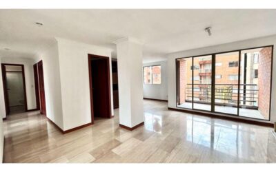 Sixth Floor 3BR Laureles Apartment With Low Yearly Taxes and Two Balconies