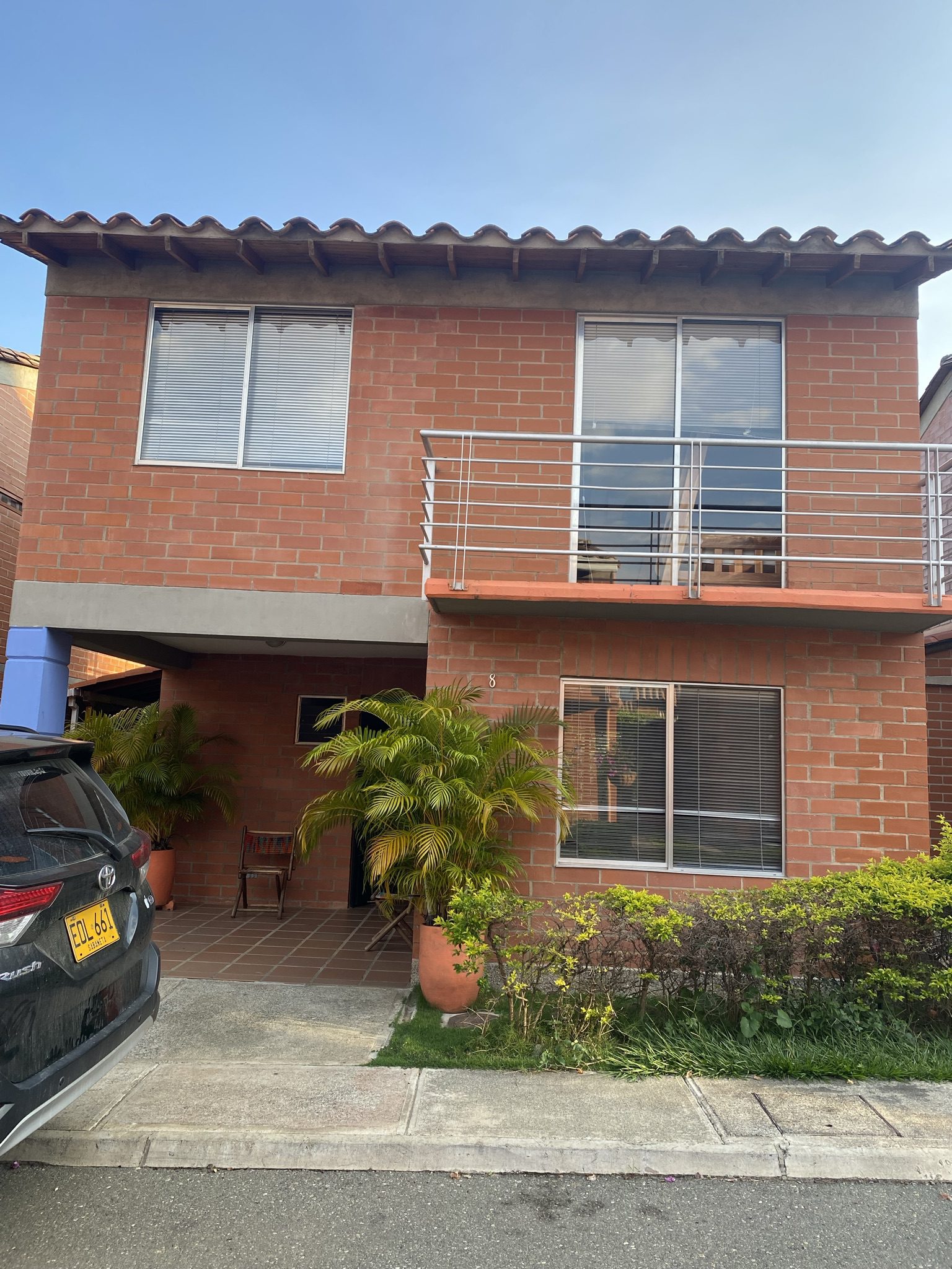 Two-Level, 3BR Gated Community Home In Santa Fe de Antioquia With Backyard Pool and Low Carrying Costs