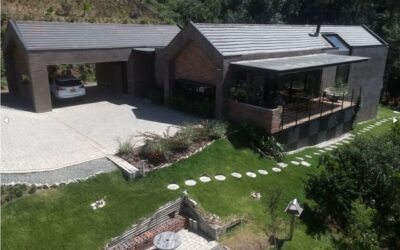 Newly Constructed 3BR El Retiro Gated Community Home With High Ceilings and Green Forestry – 45 Minutes From El Poblado
