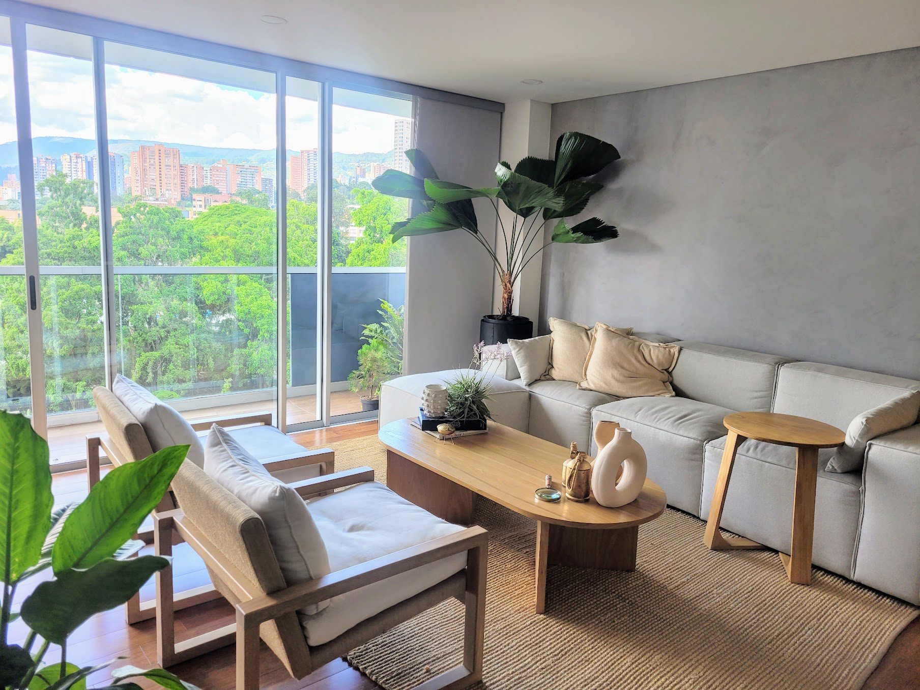 Newly Constructed 1BR El Poblado Apartment With Green Views, Island Kitchen, and Great Access to Avenida El Poblado