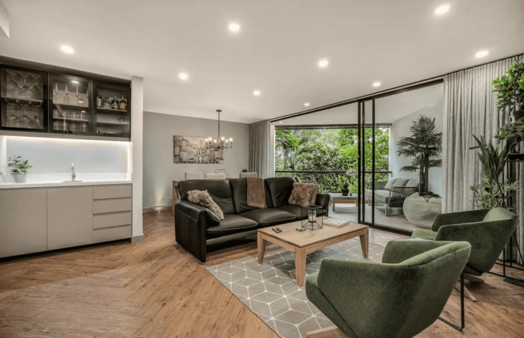 Buy Apartment in Medellin, El Poblado | Turnkey 3BR Near Provenza