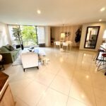 El Poblado Serenity – Completely Remodeled 4BR Apartment Walkable To Provenza With Green Views and Nearby Babbling Brook