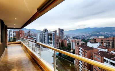 High-Floor Castropol (El Poblado) 2BR Apartment With Sprawling Views and Complete Amenities