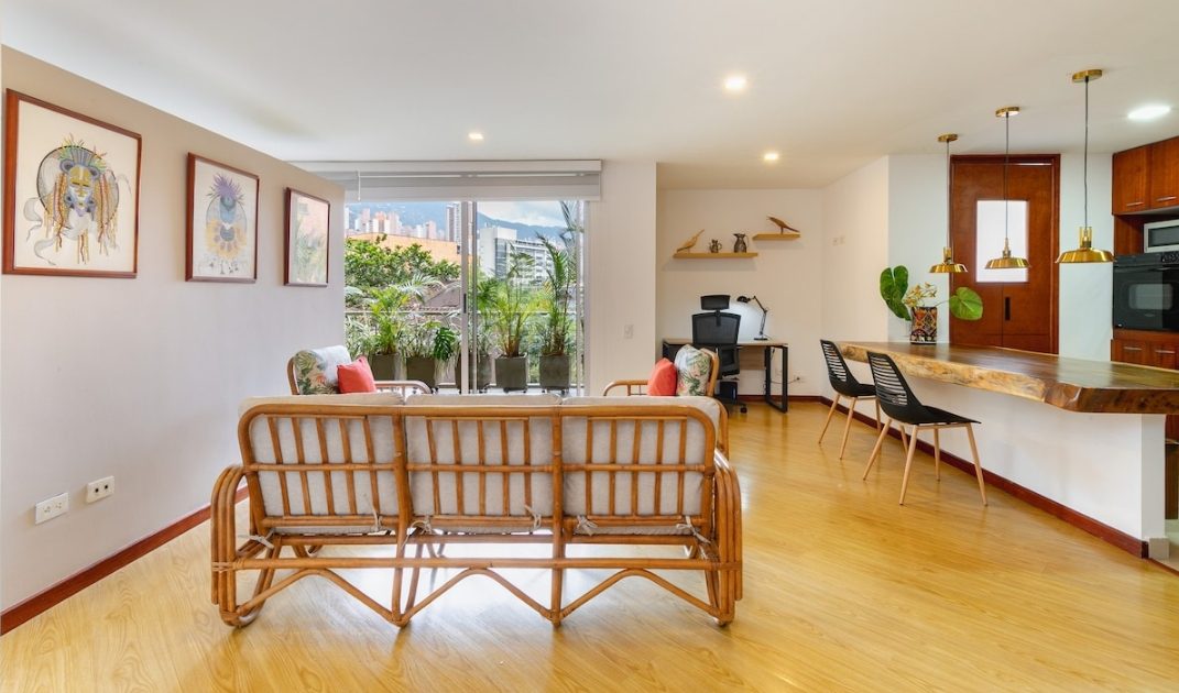 1BR Lalinde (El Poblado) Remodeled Apartment With Turnkey Option