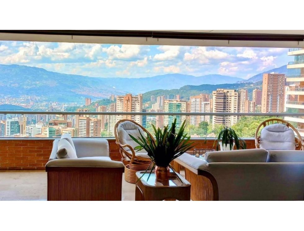 Massive 4BR El Poblado Apartment With Skyscraper Views, Wrap-Around Balcony, and Master Bedroom Jacuzzi