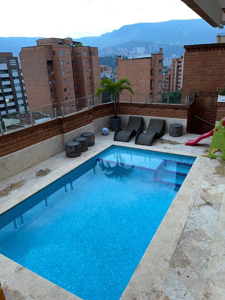 Remodeled Laureles Penthouse – Three Levels, Private Pool, Jacuzzi, and Great Location Walkable To Entertainment