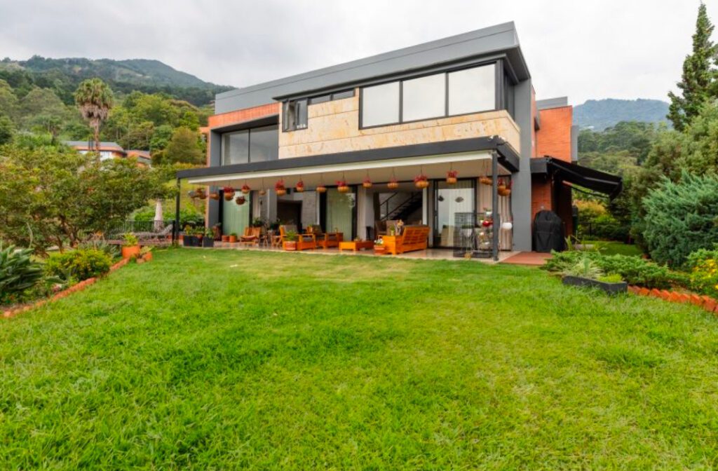 Homes for Sale, El Poblado, Medellin, Colombia | Remodeled Near El Tesoro