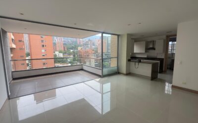 3BR El Poblado Apartment With Two Balconies, Open Kitchen, and Great Access To Entertainment