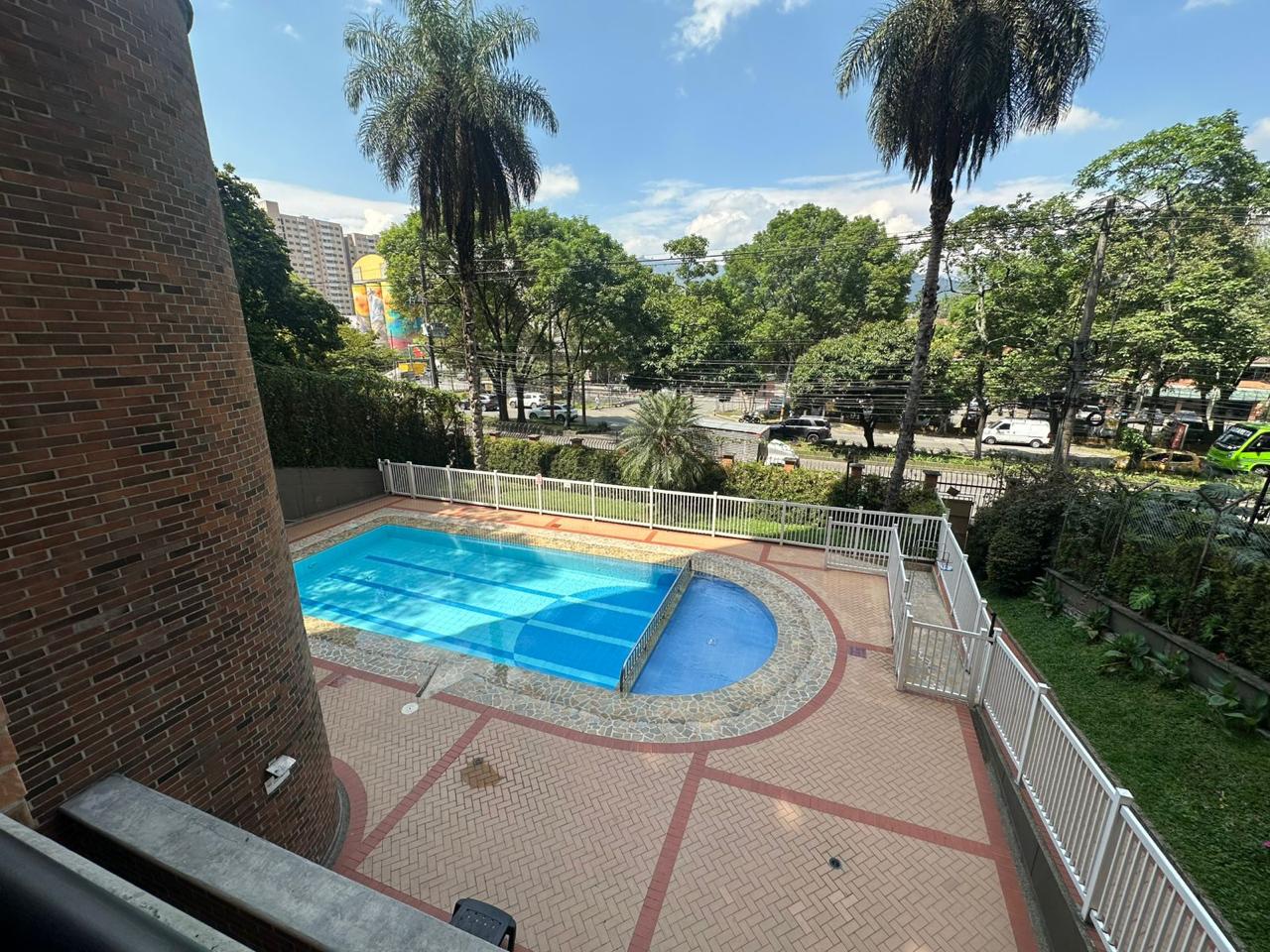 3BR Zuñiga (Envigado) Apartment With Low HOA Fees and Amenities – Perfect For A Remodel