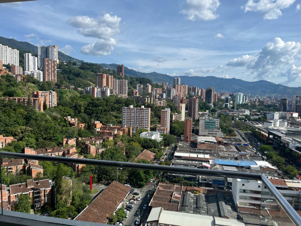 Like-New 3BR El Poblado Penthouse With Million-Dollar Views, A/C, and Modern Finishings For Under 200K USD