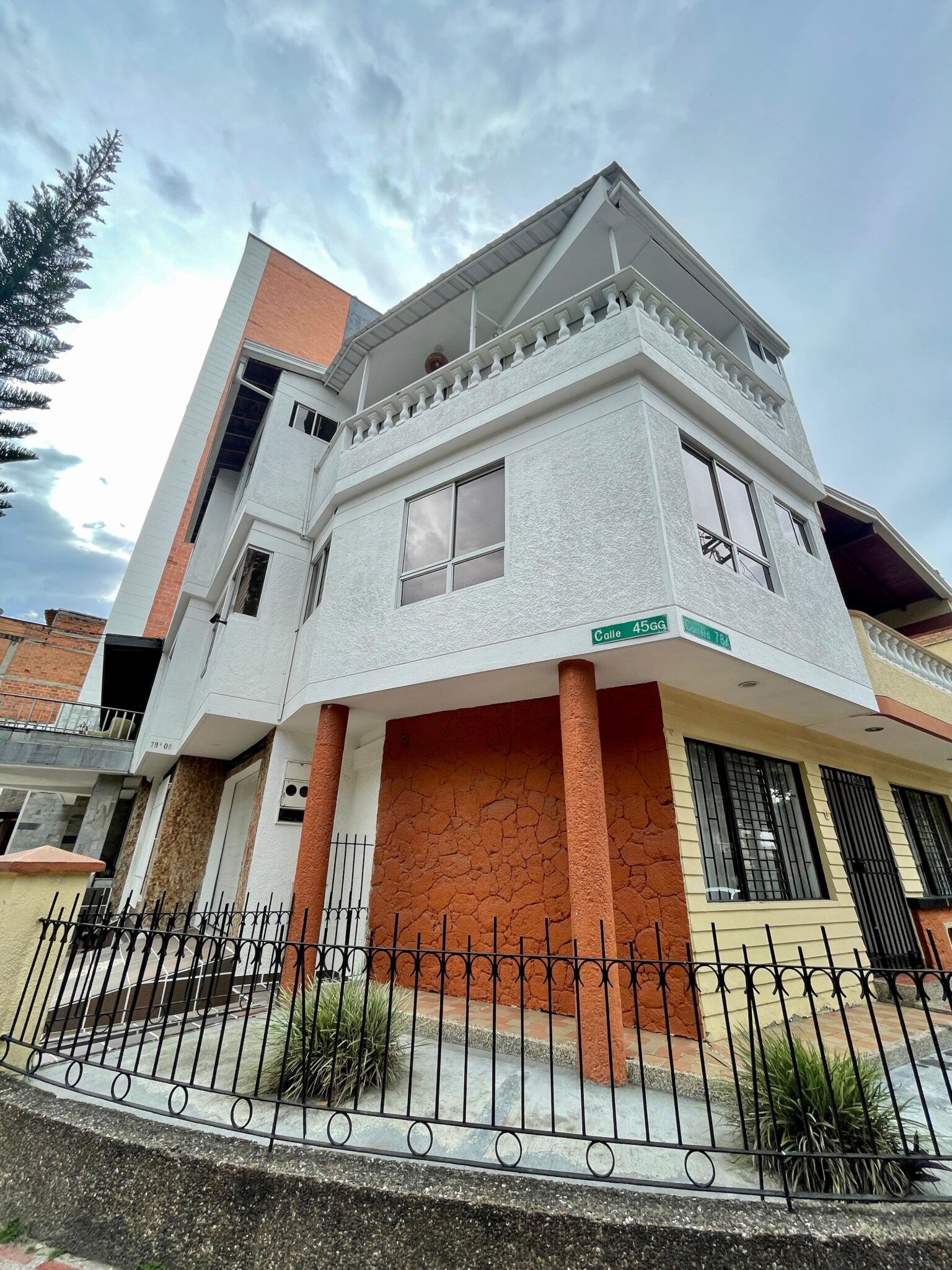 Potential Airbnb Powerhouse! Three-Level, 5BR Laureles House With Two Studio Apartments Currently Renting For $2,500 USD Per Month