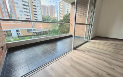 3BR Envigado Apartment With Open Kitchen, Balcony Space, and Master Bedroom A/C
