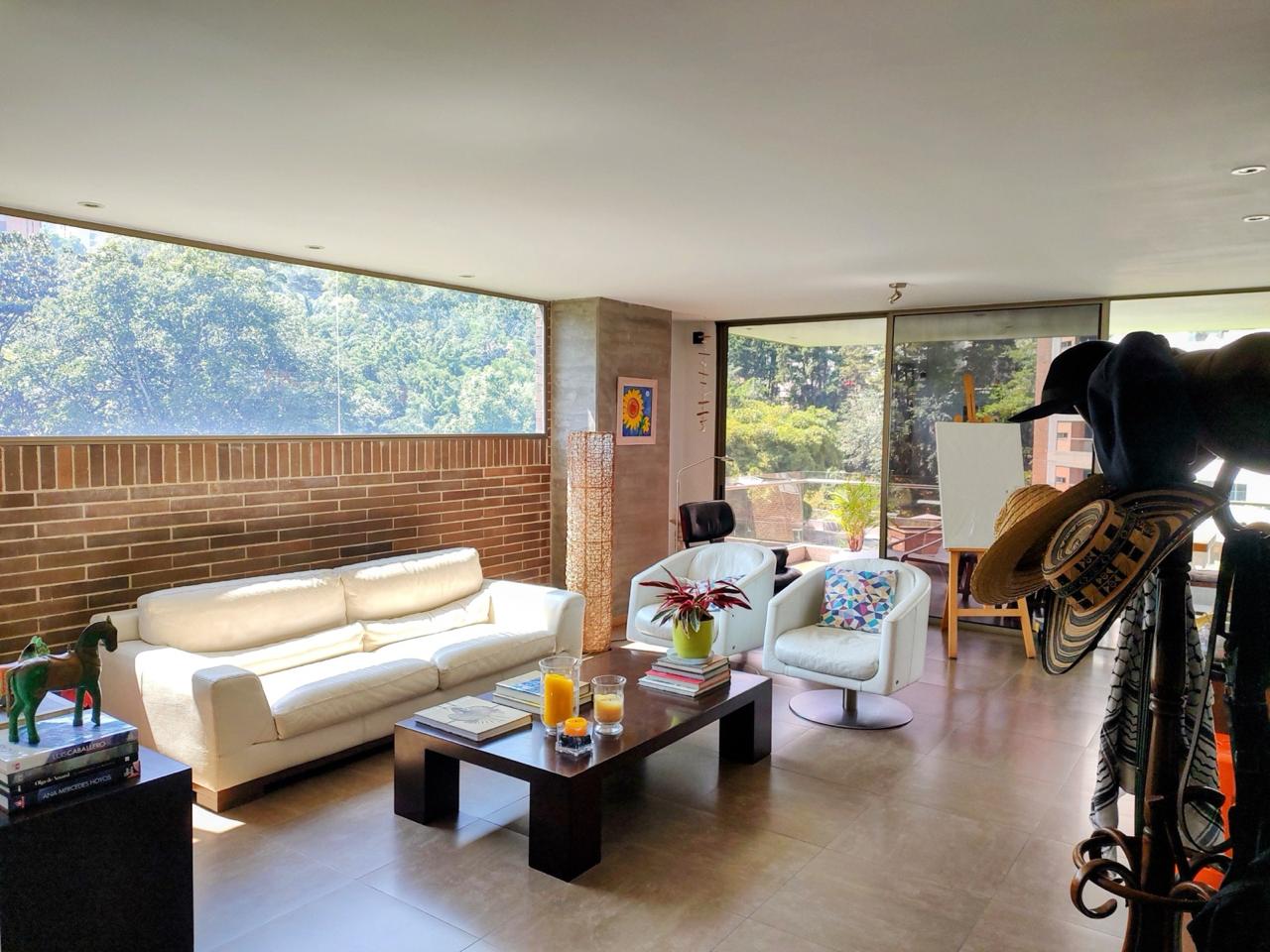 Walkable To Provenza With Impressive Amenities; 2BR El Poblado Apartment With Low Monthly HOA Fees