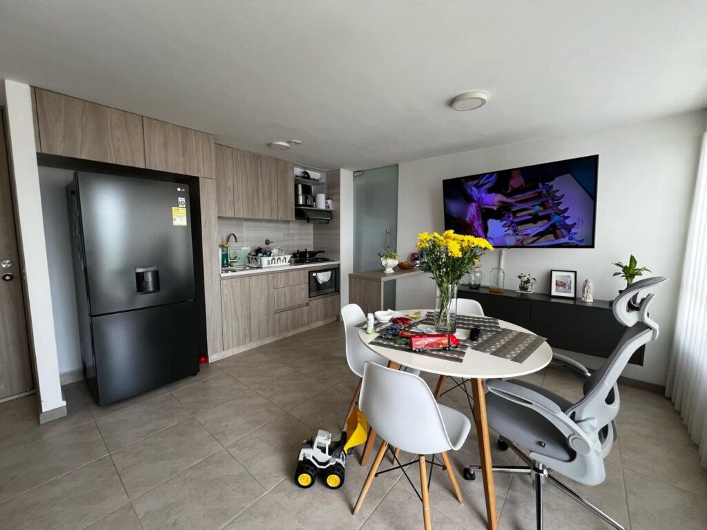 Under 100K USD, High Floor Envigado Apartment With Low Carrying Costs