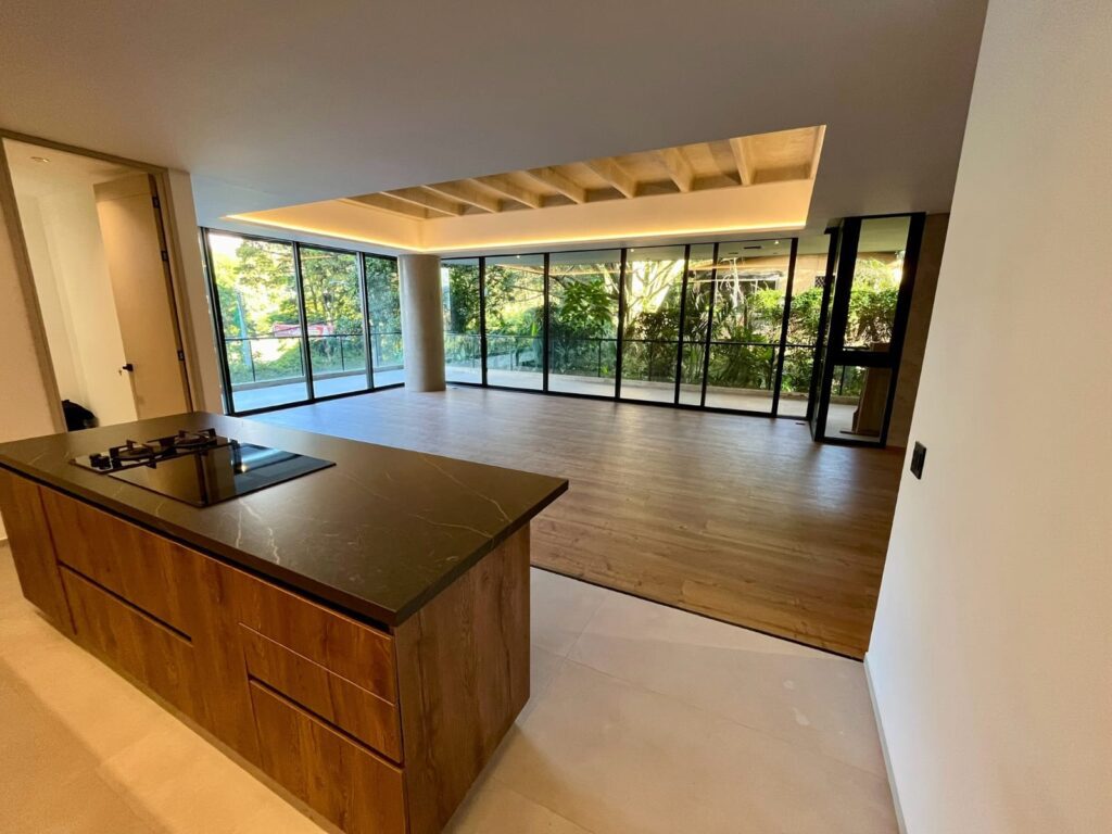 Newly Constructed, Golden Mile Adjacent 2BR El Poblado Apartment – Modern Finishing’s, Wrap-Around Balcony, and Floor-To-Ceiling Windows