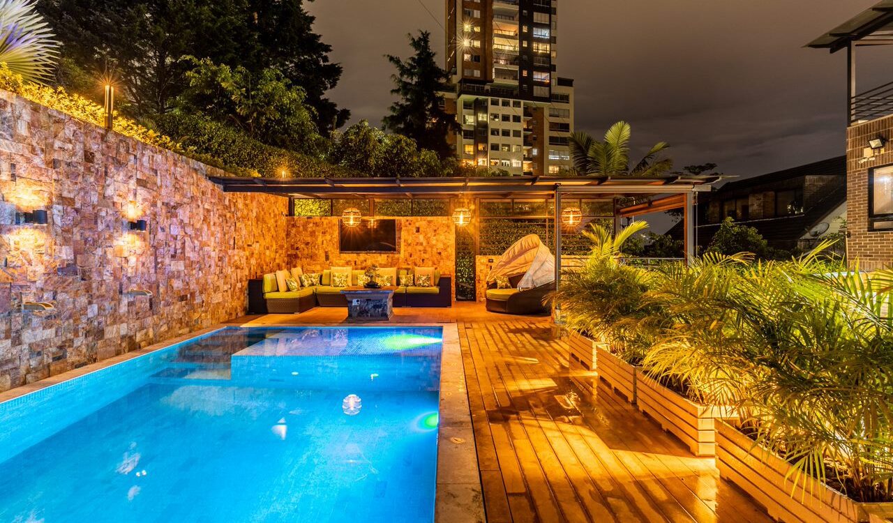 Spectacular Three Level El Poblado Gated Community Home With Private Pool, Jacuzzi, Luxury Finishing’s and More – Steps From El Tesoro