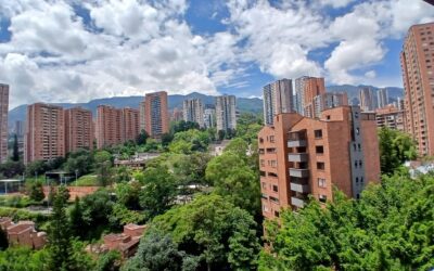 3BR El Poblado Apartment – Central Location With Full-Size Swimming Pool