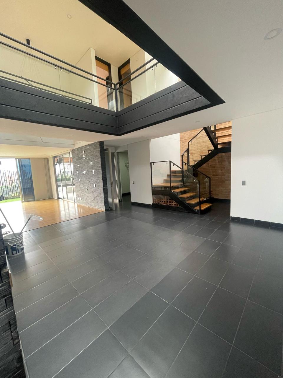 Two-Level 4BR Envigado Gated Community Home – Desirable San Lucas Area With BBQ Space