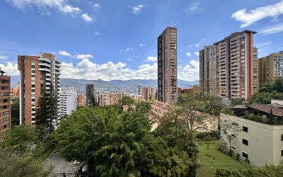 Recently Remodeled 3BR El Poblado Apartment – An Eight Minute Walk To Provenza With Open Concept Kitchen