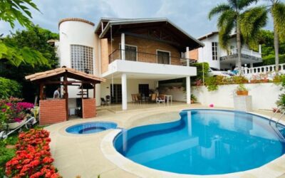 Five Bedroom Gated Community Home In San Jeronimo With Swimming Pool and A/C In Every Room – The Perfect Weekend Retreat