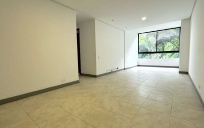 First Floor El Poblado 3BR Apartment Steps From El Tesoro Mall With Spacious Gym and Swimming Pool