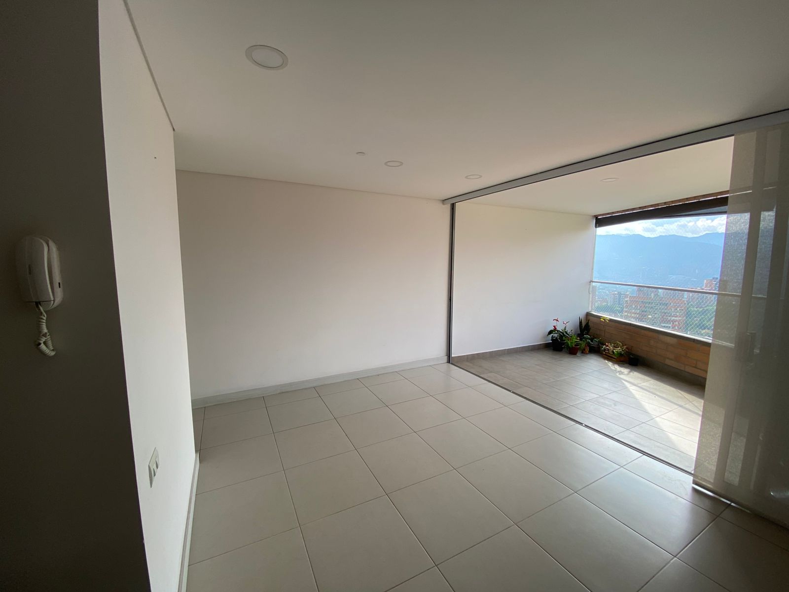 High Rise Views and Low Monthly Fees – Fairly New 3BR Envigado Apartment