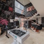 Stunning Two-Level Penthouse With Luxury Finishing’s, A/C, Views, and Perfect Golden Mile Location