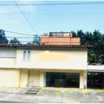 6BR Independent House in Patio Bonito, El Poblado – Walkable To Entertainment, Ideal for Remodel and Commercial Use