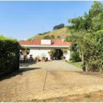 4BR Girardota Country House with 0.74 Acres and Beautiful Views