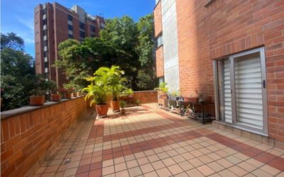 3BR El Poblado Apartment with Private Terrace in Provenza – Steps from Entertainment