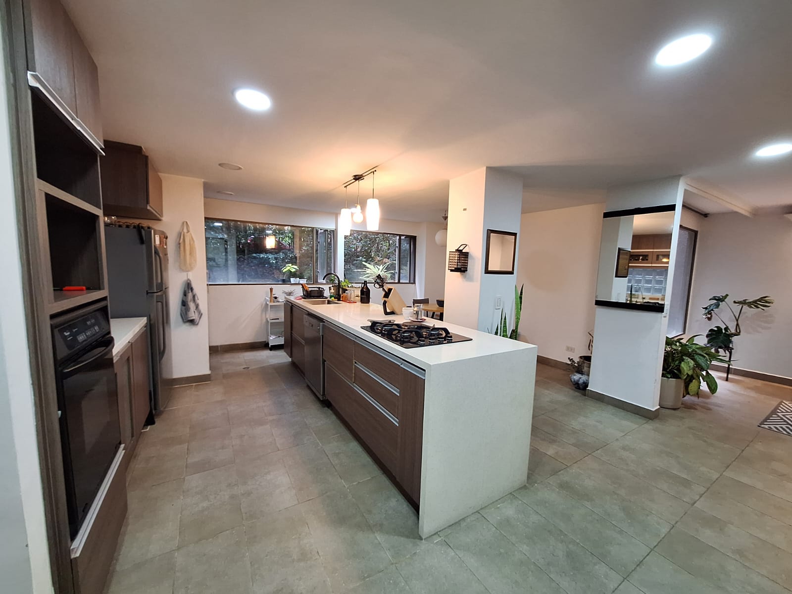 Two-Bedroom El Poblado Apartment In Popular Area For Foreign Travelers – Split Level Design and Recently Renovated With with Soundproof Windows Throughout