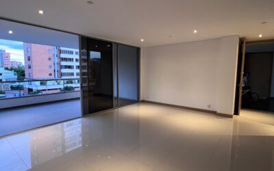 Three Bedroom El Poblado Apartment: Private Terrace, Stunning City Views & Steps to the Golden Mile – Low Cost Per M2