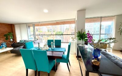Two-Level, 3BR El Poblado Apartment in the Heart Of the Golden Mile with Spacious Balcony And Complete Amenities