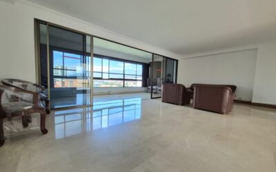 Remodel Potential! Perfectly Located Golden Mile (El Poblado) Apartment Ideal For An Upgraded